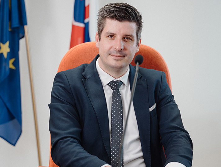 faculty-banner-photo