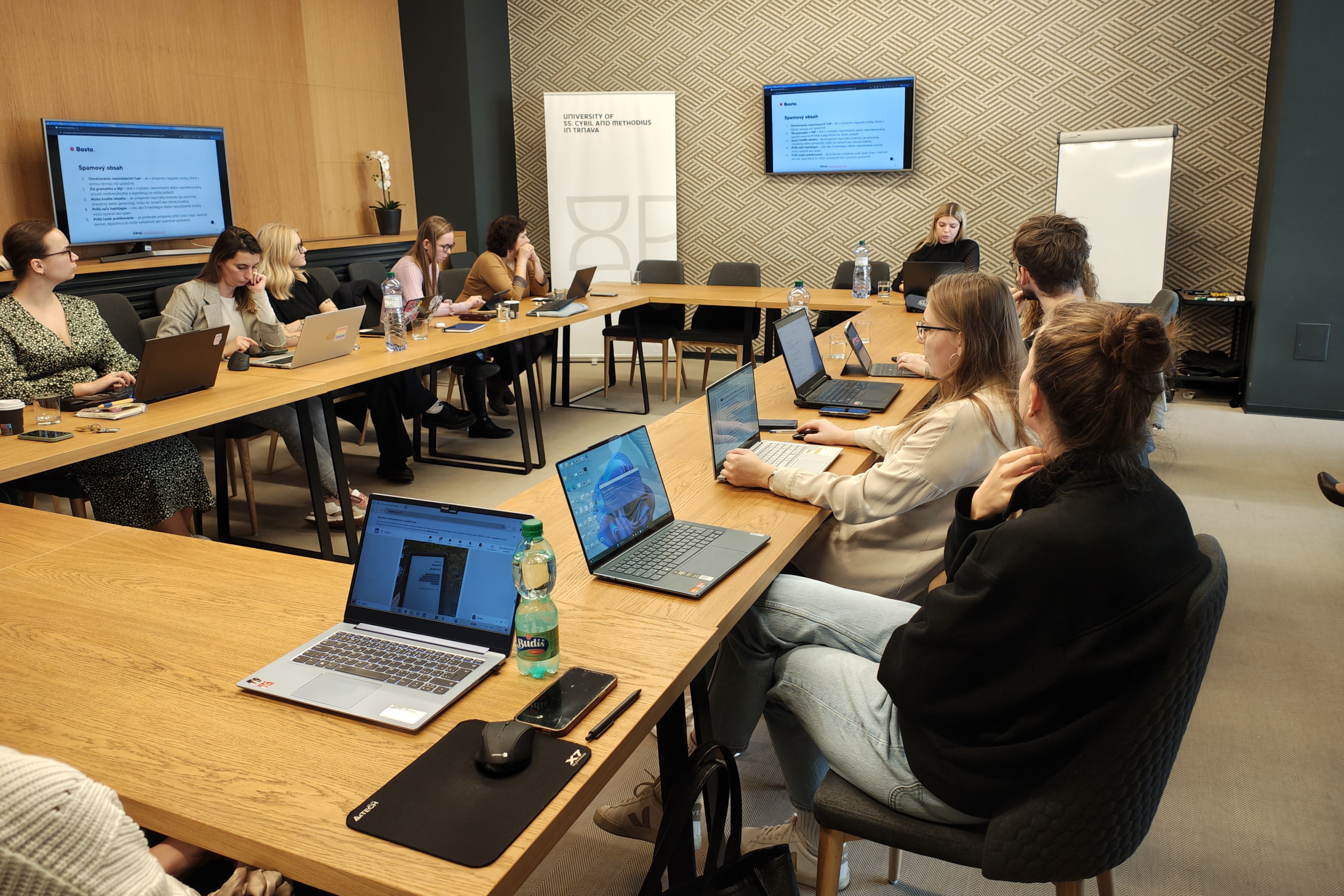 Doktorandi a doktorandky spoznali, ako naplno využiť LinkedIn (6. 11. 2025)