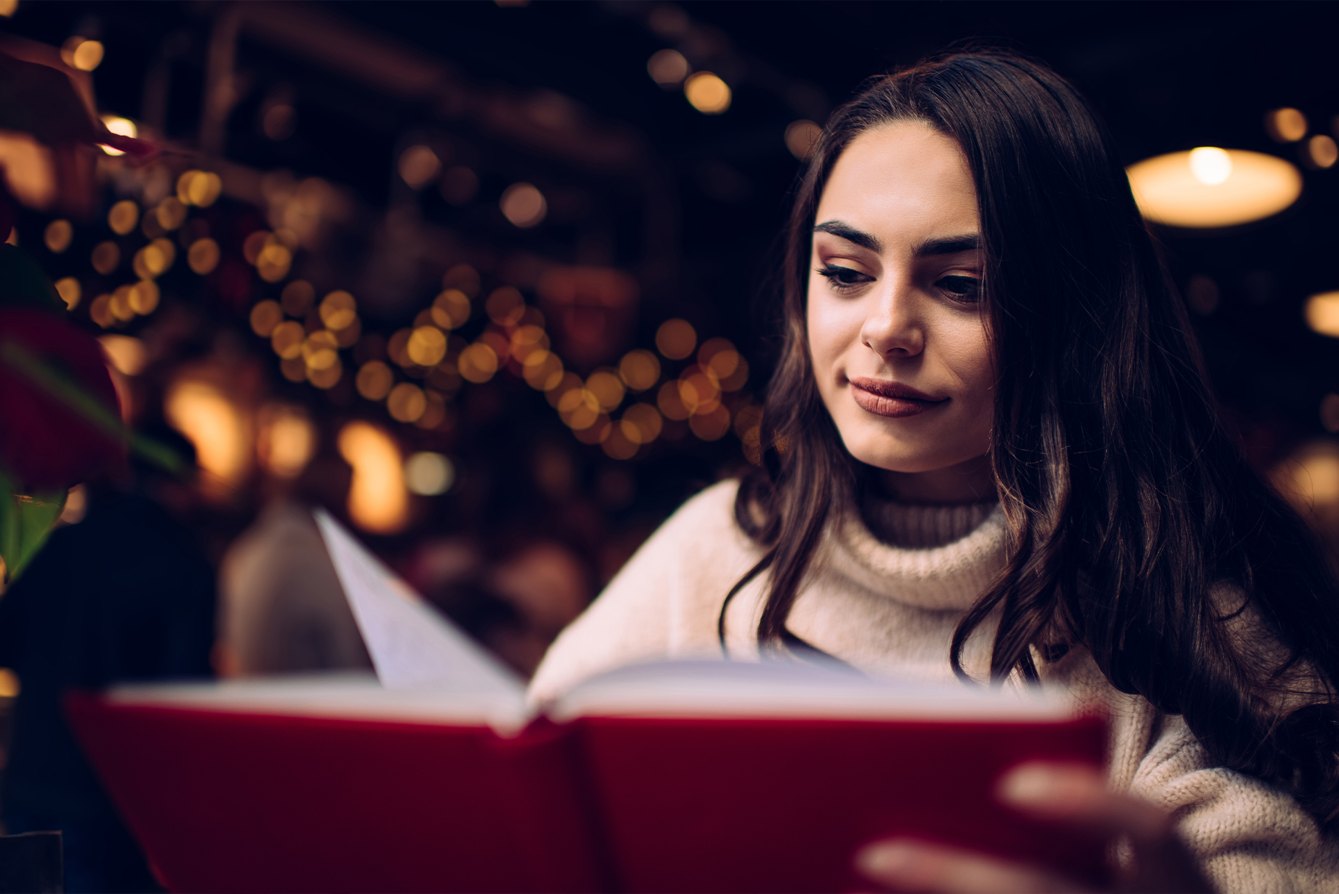 Na Vianoce máme viac času na čítanie. Pozrite si zaujímavé rozhovory a články o ľuďoch z našej alma mater