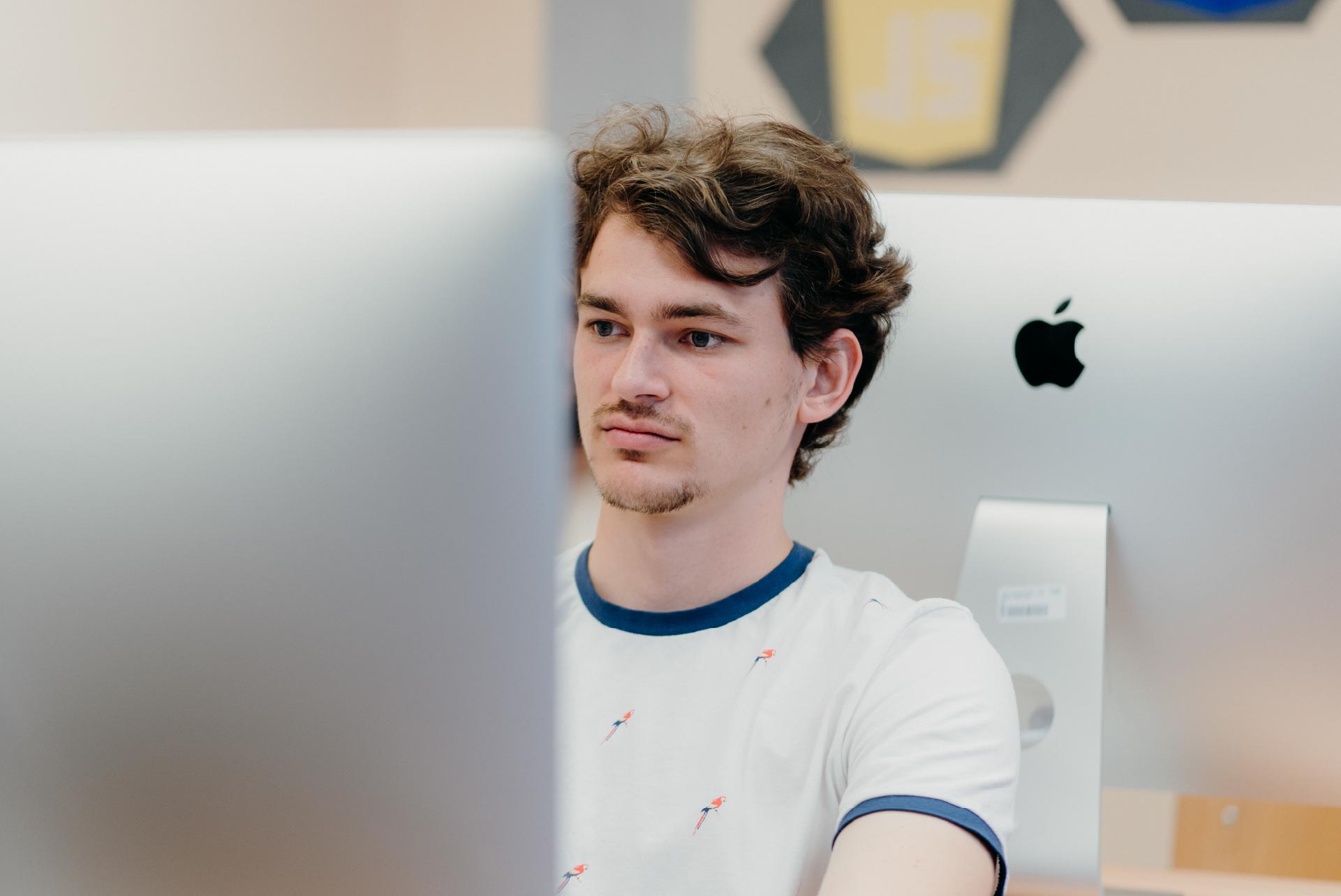 Pedagógovia z FPV UCM napísali štúdiu o deepfake nástrojoch, ktorá zaujala aj americký Forbes