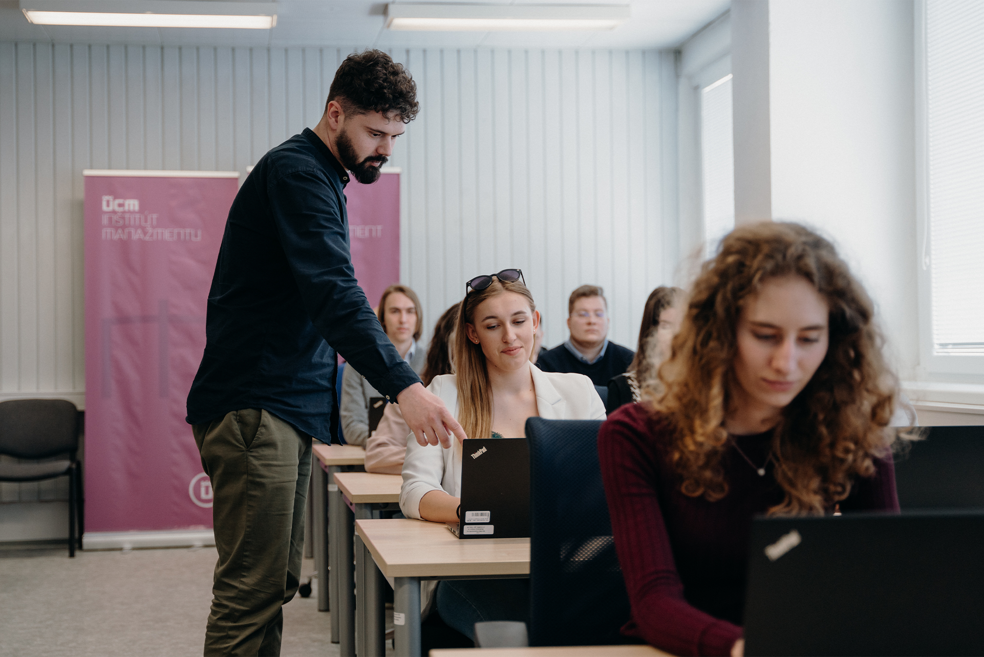 Na Inštitúte manažmentu budeš riešiť reálne problémy konkrétnych firiem