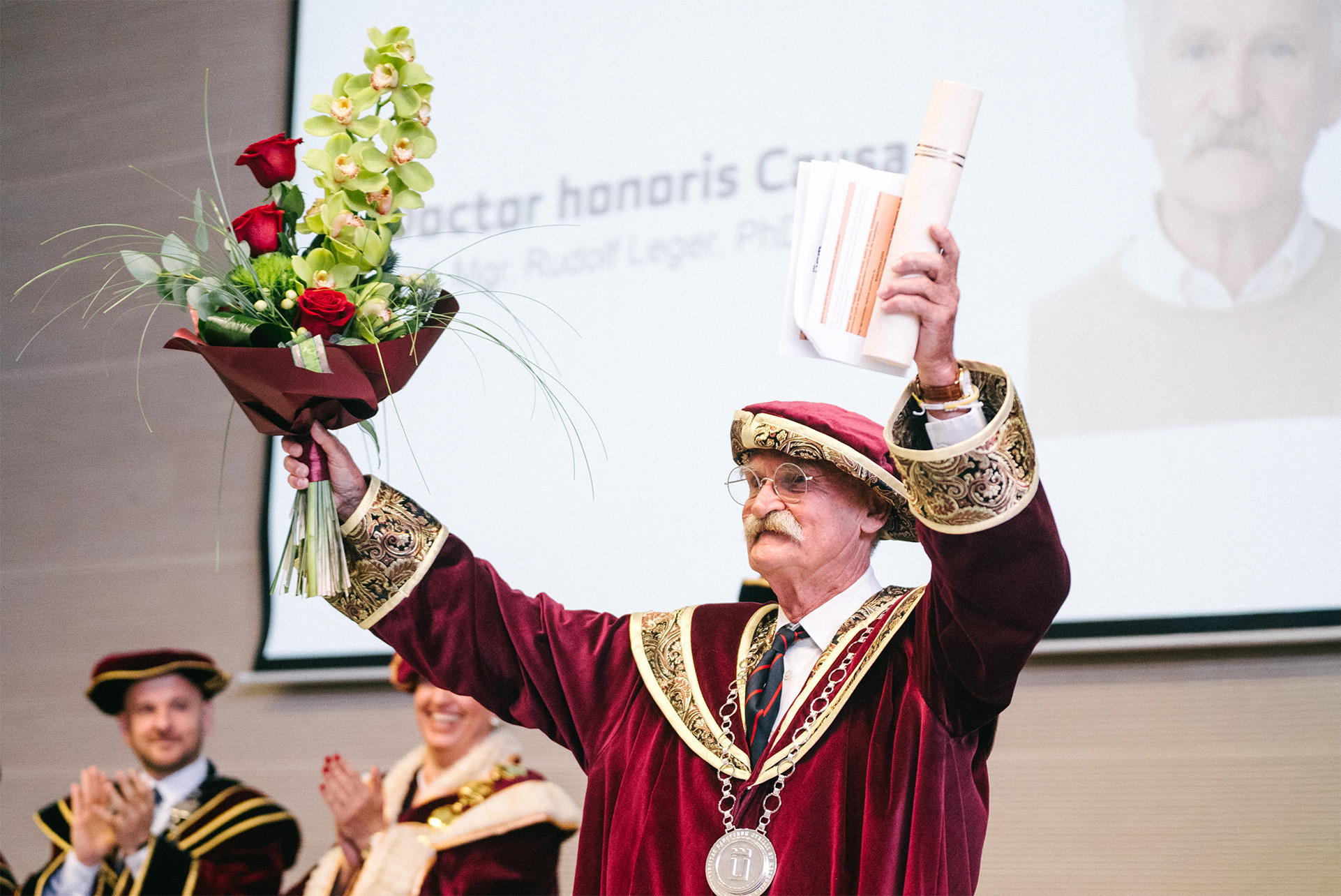 Čestný titul Doctor honoris causa si prebral profesor Rudolf Leger 