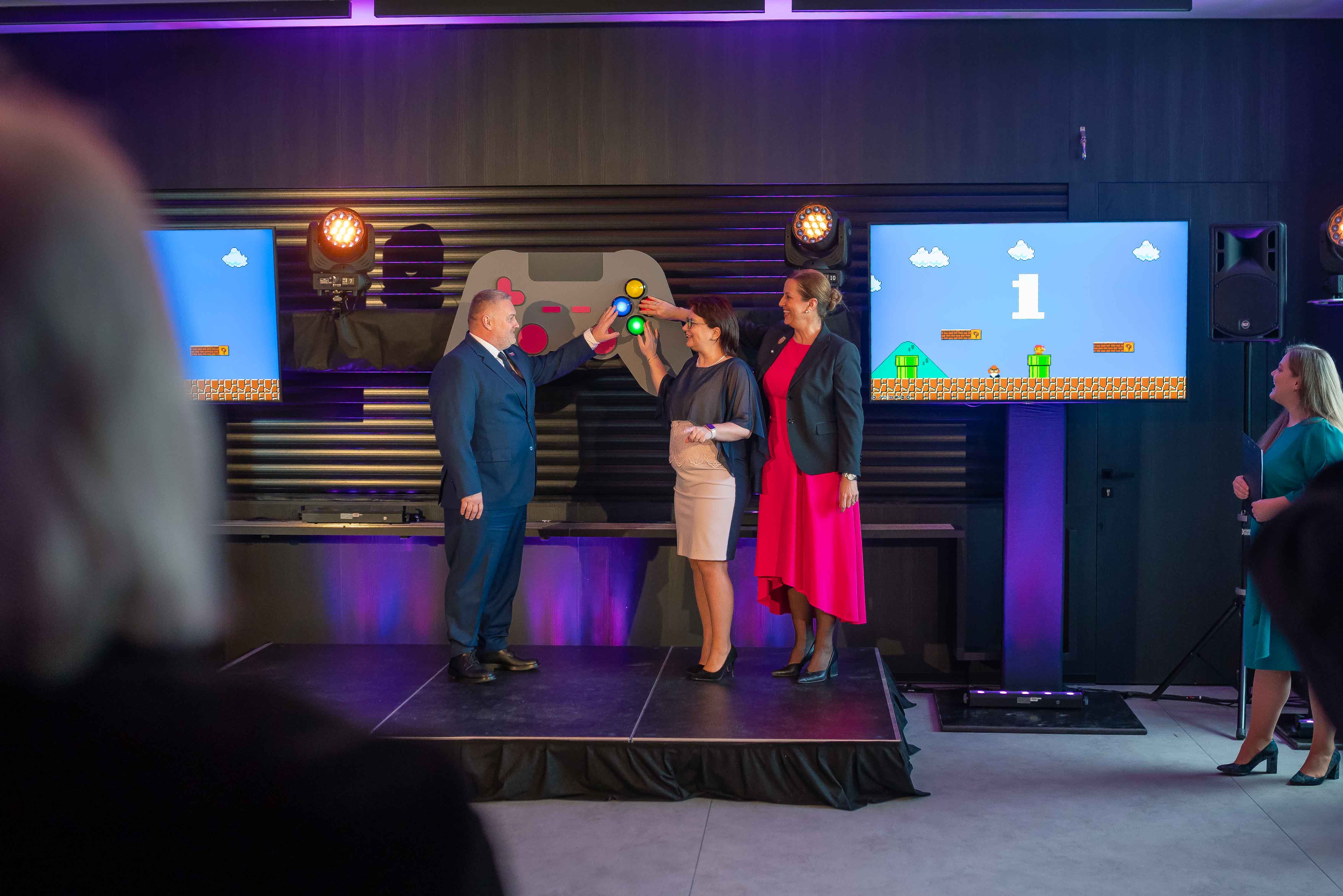 ilustrak ucm people peter hafner fpv 1 | WebJET CMS